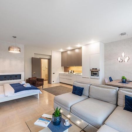New Luxury Apt With Ac&Parking In The Center Of Prague Apartment Екстериор снимка