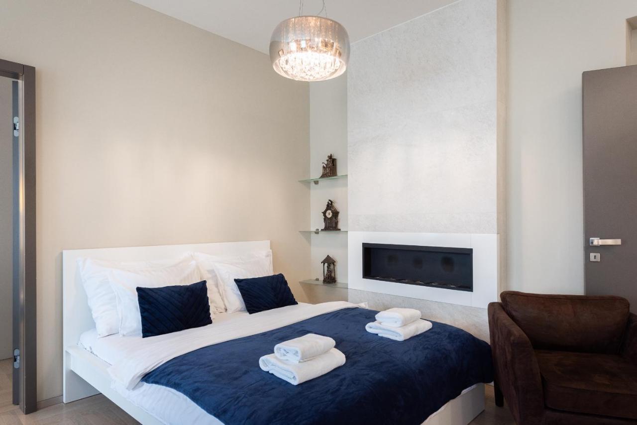 New Luxury Apt With Ac&Parking In The Center Of Prague Apartment Екстериор снимка
