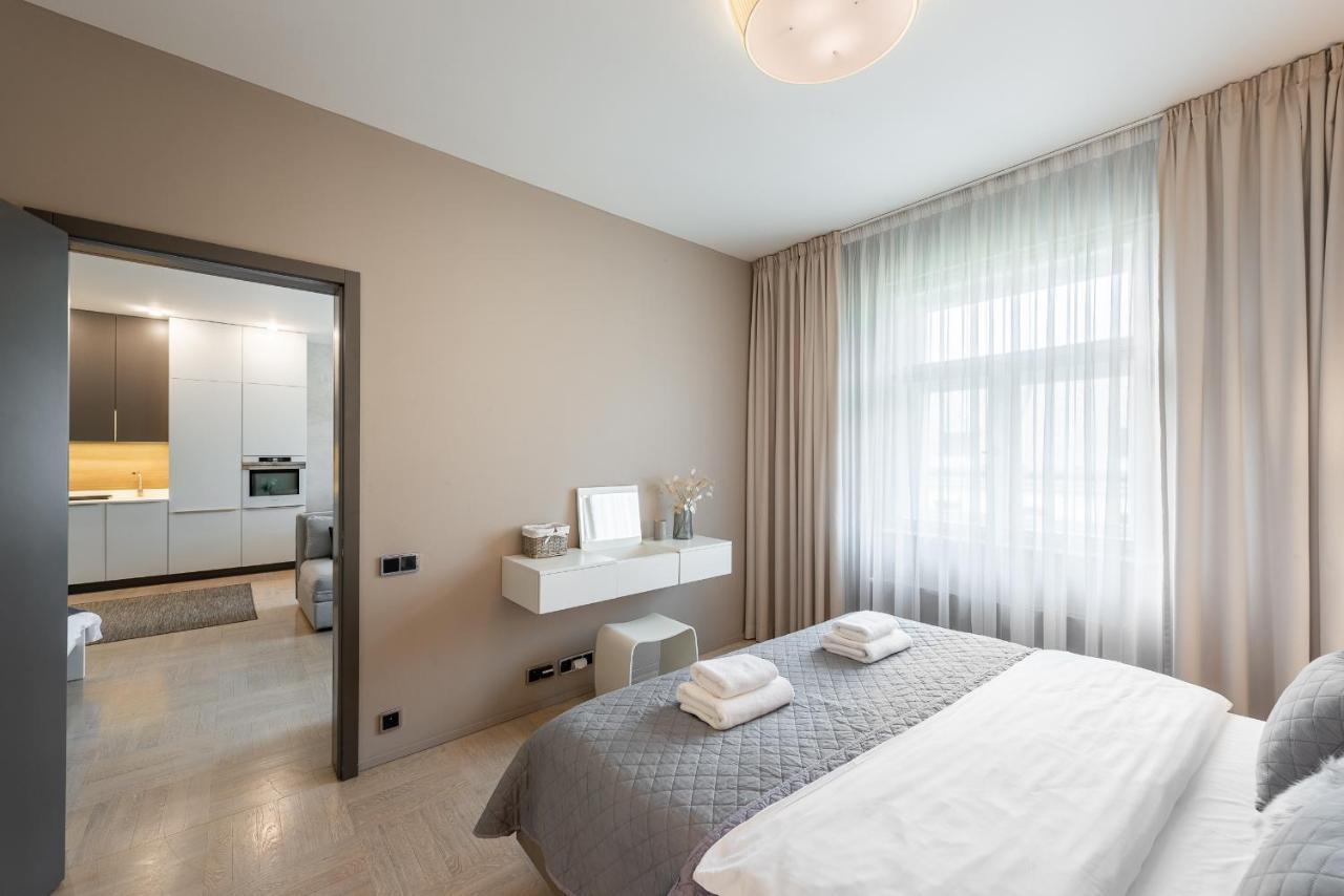 New Luxury Apt With Ac&Parking In The Center Of Prague Apartment Екстериор снимка