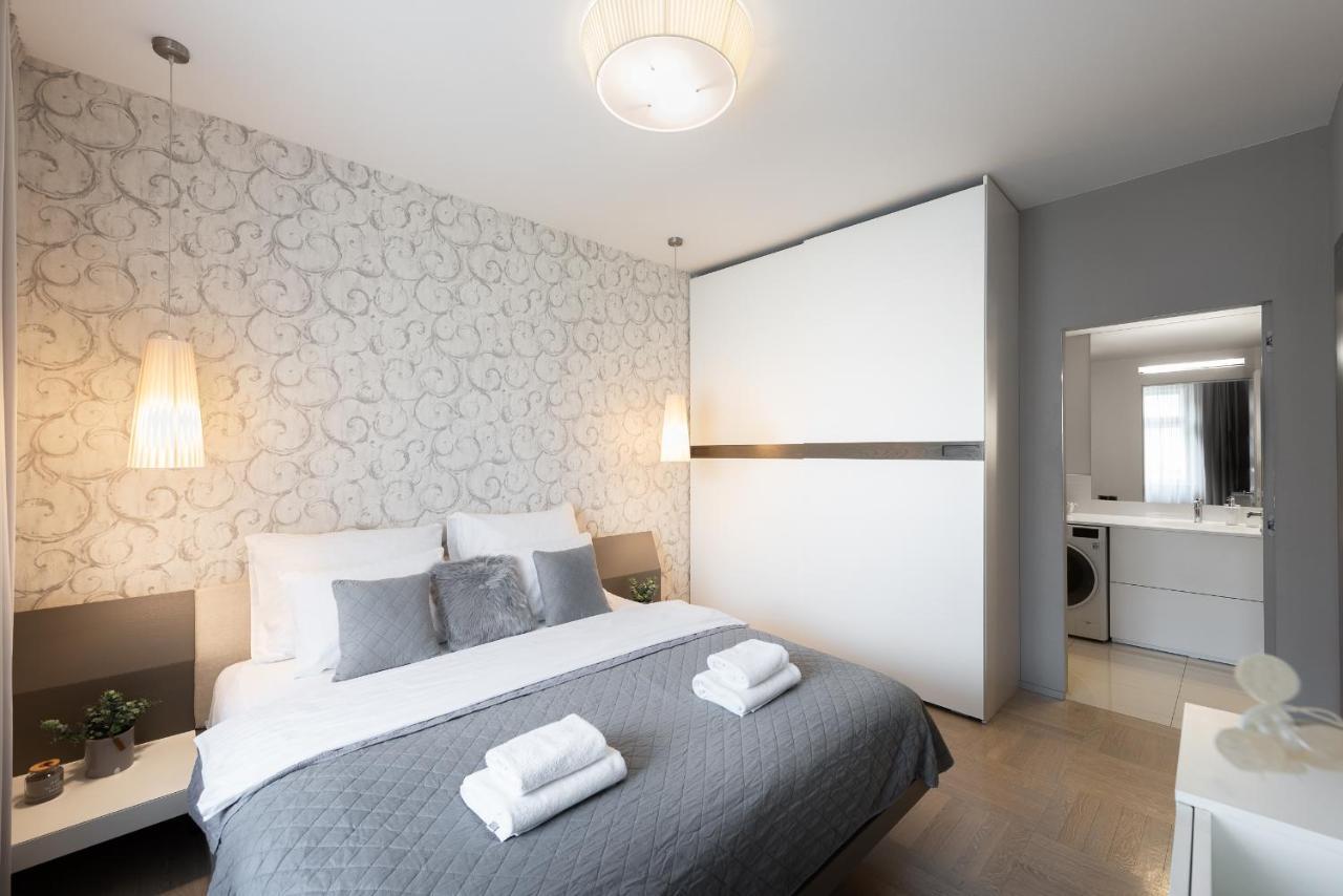 New Luxury Apt With Ac&Parking In The Center Of Prague Apartment Екстериор снимка