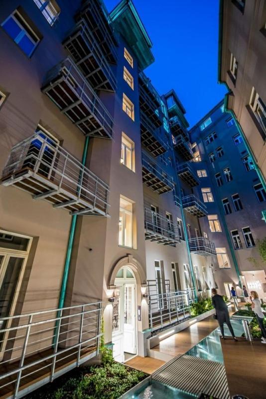 New Luxury Apt With Ac&Parking In The Center Of Prague Apartment Екстериор снимка